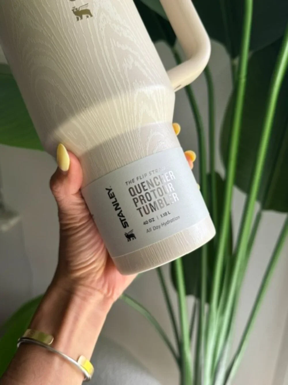 NEW! Limited Edition Wood Grain Gold 40 oz Flip Straw Stanley